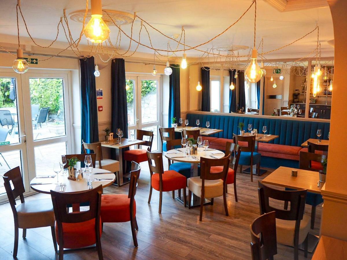 Hayward'S At The Grasmere Кейншам Екстериор снимка